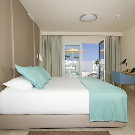 Aqua 4* Puerto del Carmen (Lanzarote)