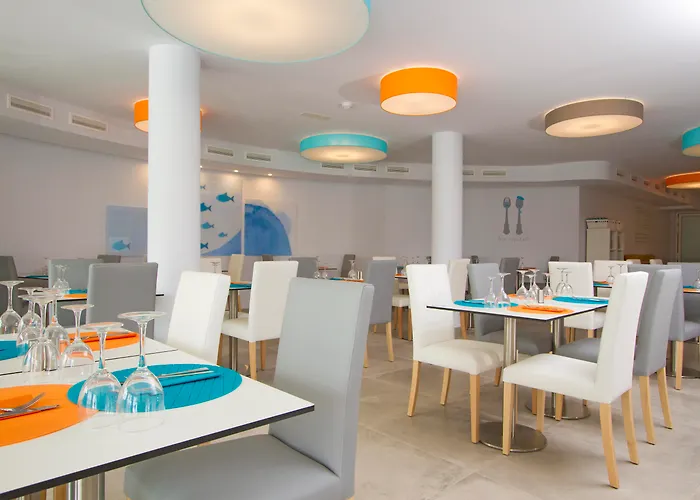 Ξενοδοχείο Aqua 4*