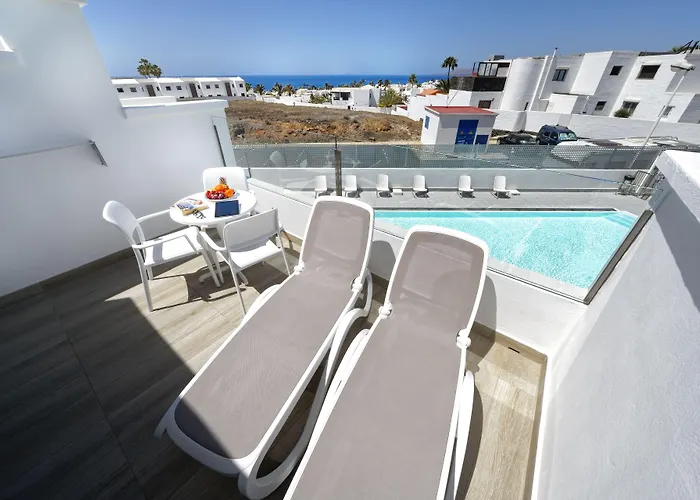 Ξενοδοχείο Aqua 4*