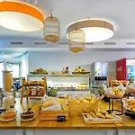 Aqua Ξενοδοχείο 4*
