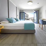 Ξενοδοχείο Aqua 4*