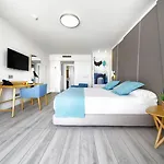 Aqua 4*