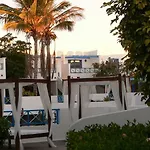 Aqua Ξενοδοχείο 4*