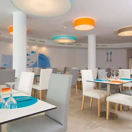 Ξενοδοχείο Aqua 4*
