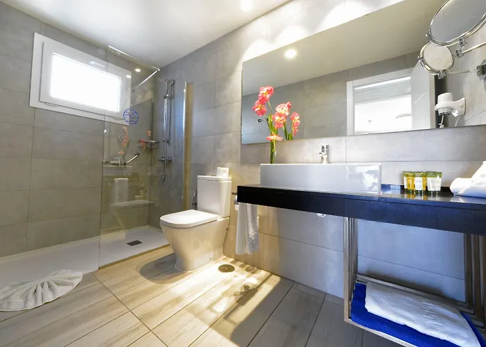 Aqua 4* بويرتو ذيل كارمين